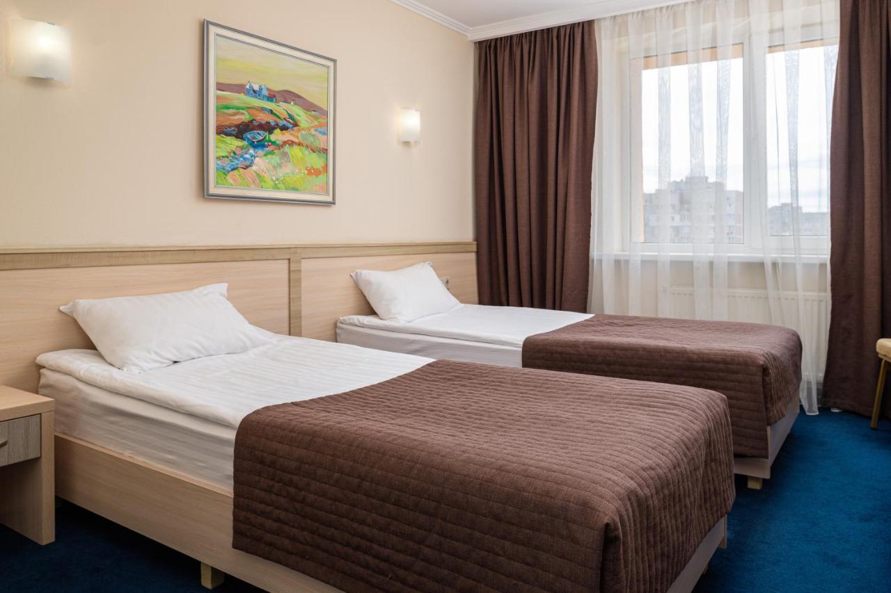 Sonata Hotel & Restaurant "Готель Соната" Lviv Exteriör bild